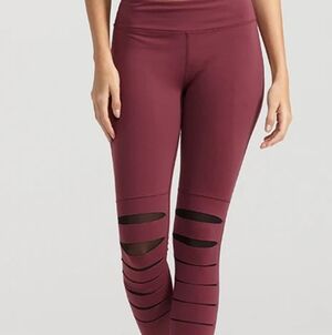 Stylish Maroon Leggings with Cut-Out Accents Women's Small